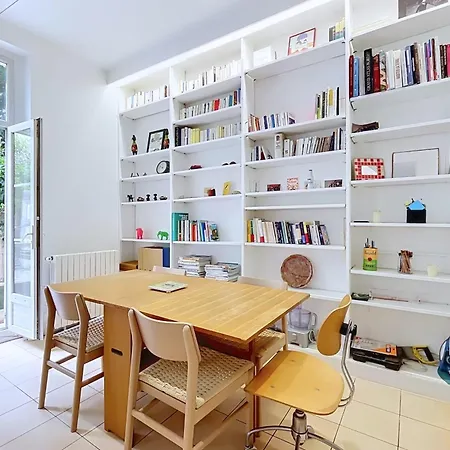 Charming Flat Near Sacre-coeur 아파트 파리
