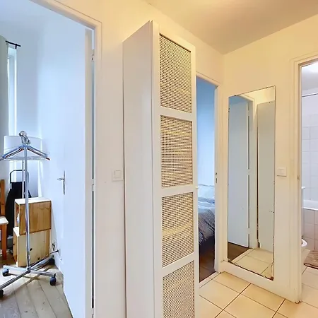 Charming Flat Near Sacre-coeur Parijs